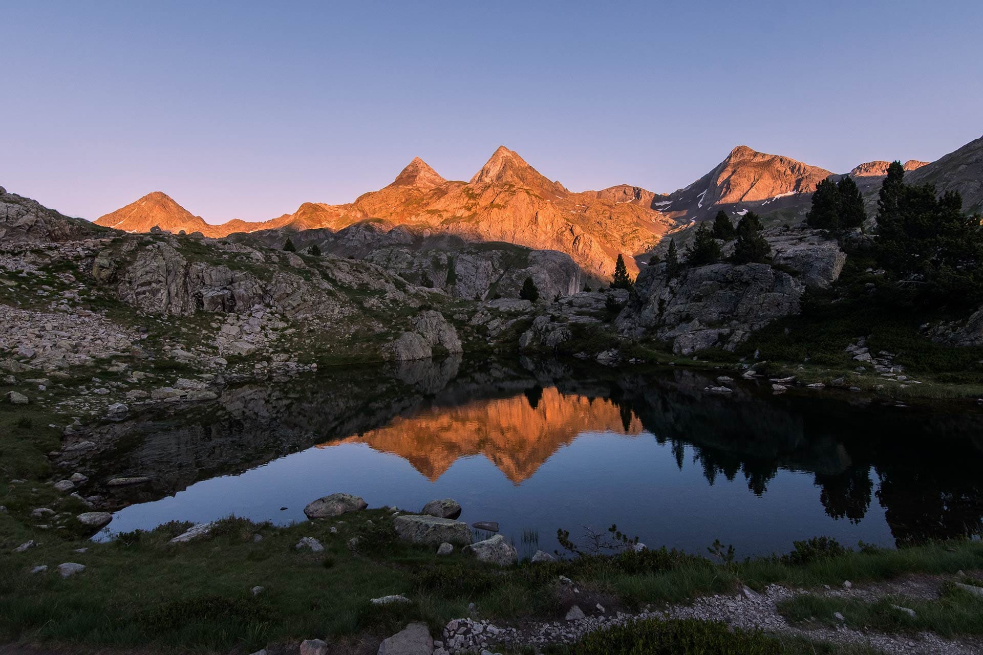 TREKKING PIRINEOS - 3000 IBONES