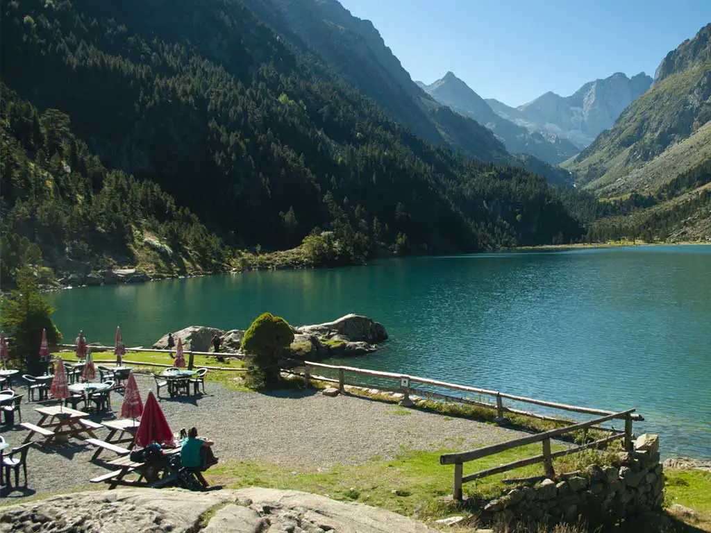 Hôtellerie du Lac de Gaube junto al lago de Gaube
